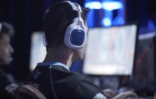 Counter-Logic Gaming sign Overwatch team
