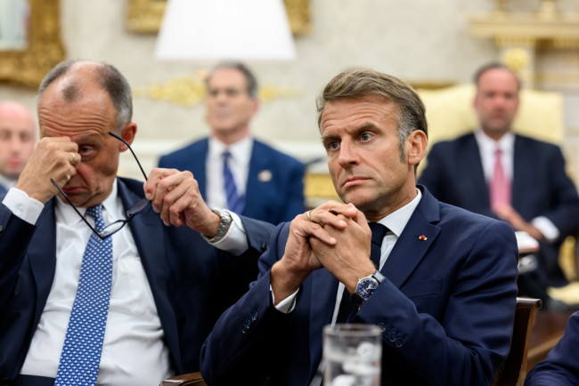 Macron and Merz to discuss troubled €100bn fighter project