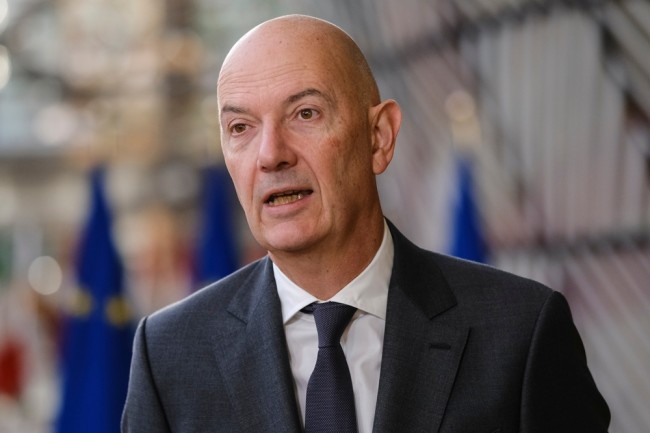 Macron reappoints Lescure as finance minister