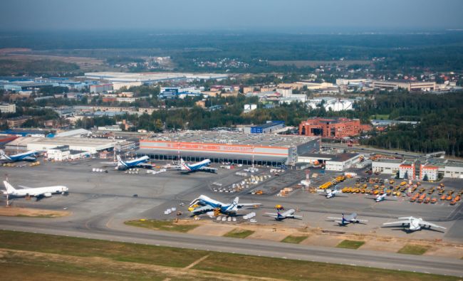 Ukraine's drone strikes disrupt Russian air traffic, prompt temporary groundings